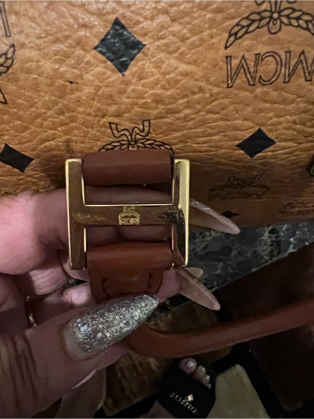 MCM Cognac Visetos Barrel Duffel with Tan Handles like a speedy 35 - Picture 7 of 12